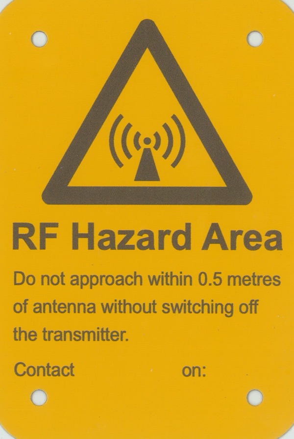 MERCS 8C RF Hazard Area 0.5M 100x145 Metal
